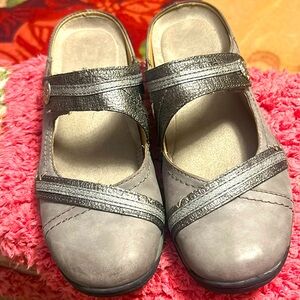 Earth Origins   So comfortable